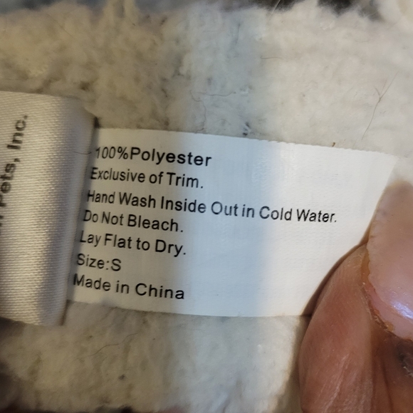 Wag& Bone Winter Sherpa Plaid Dog Coat - Picture 8 of 8